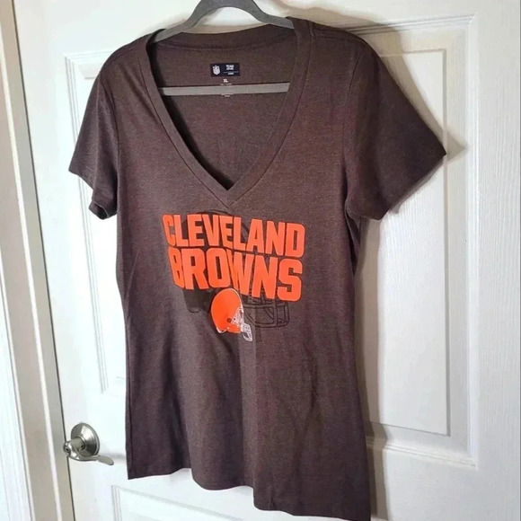CLEVELAND BROWNS Women's T-shirt XL (New) - Picture 2 of 4